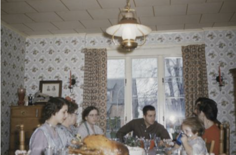 Fiesta y compañerismo: La mesa como lugar de formación y comunión